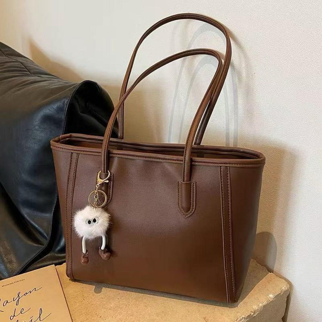 Fashionable leather women's bag